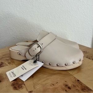 Mango MNG | size 38 studded leather clogs